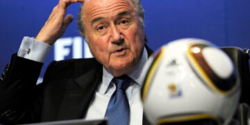 Fécafoot-Fifa : Sepp Blatter va-t-il (enfin) calmer le jeu ?