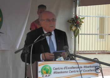 Fifa : Sepp Blatter chez Paul Biya