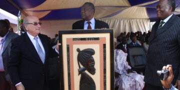 Blatter rend hommage à Marc-Vivien Foé