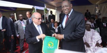 Visite de Blatter: Roger Milla inaperçu