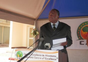 Fécafoot : Joseph Owona va en guerre contre les anciens Lions