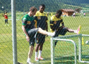 Lions indomptables : Eto’o aux « urgences » à Barcelone