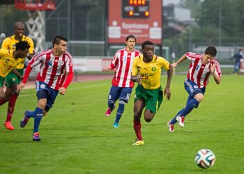 Salli Edgar dans Cameroun – Paraguay