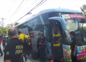 Lions Indomptables: Débarquement à Vitoria