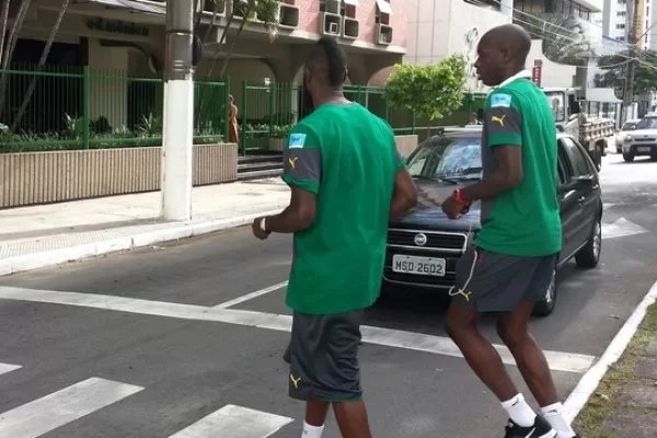 Itandje et Nyom s’égarent à Vitoria