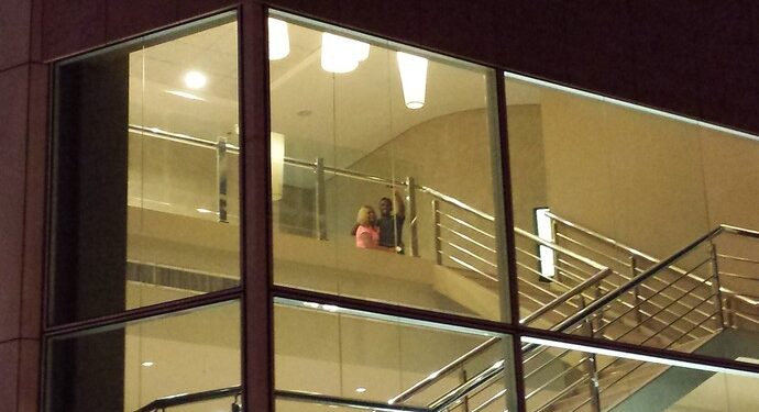 Alex Song reçoit épouse et enfants, Samuel Eto&rsquo;o reçoit…