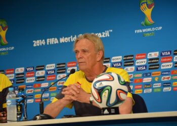 Volker Finke et la non titularisation de Joel Matip