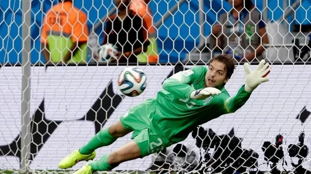 Tim Krul offre la qualification aux Pays-Bas