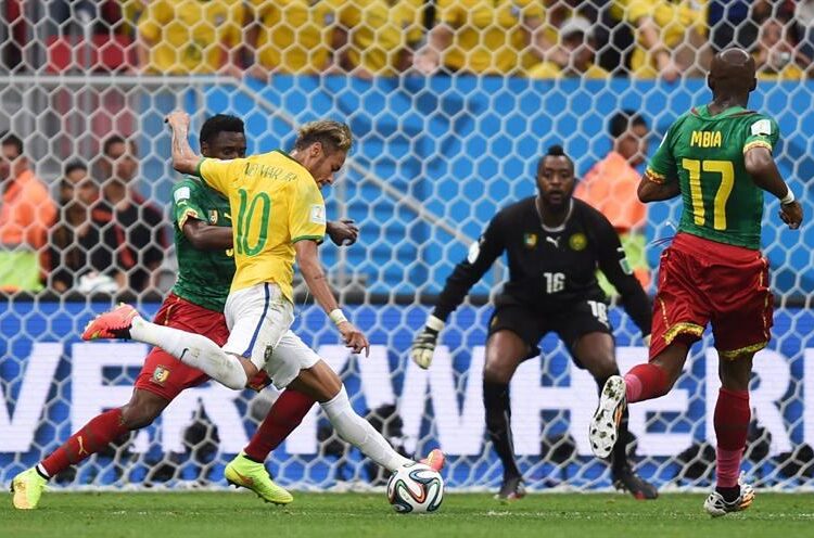 C&rsquo;est aussi ça le foot : Fingon Tralala chambre les Lions