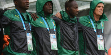 Lions Indomptables : Volker Finke mis sous pression