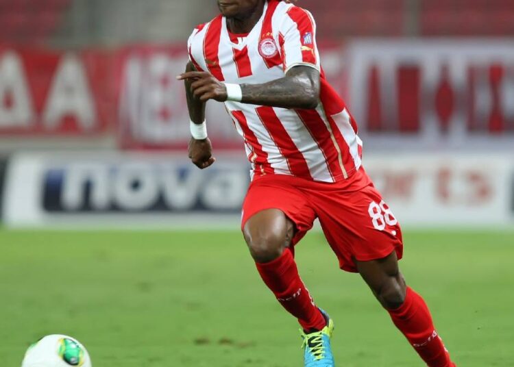 Grèce : Bong leader avec Olyampiakos … sans jouer