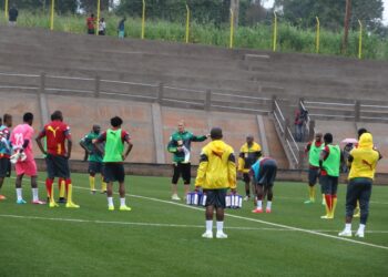 La tanière au complet avec Choupo, Oyongo et Ndy