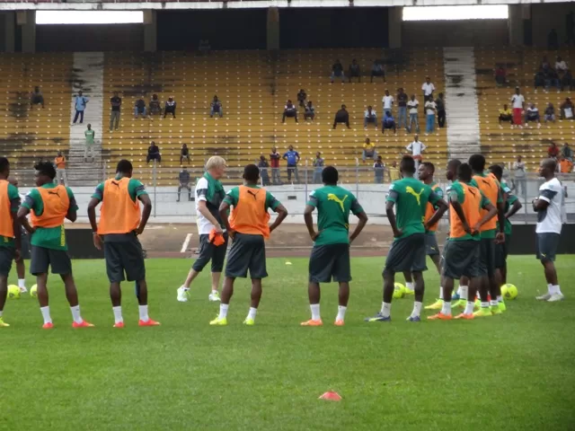 CAM – CIV : Finke conserve le même onze entrant