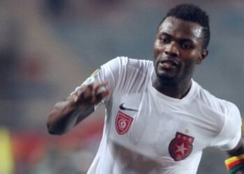 Tunisie : buteur, Franck Kom offre la victoire à l’Etoile du Sahel