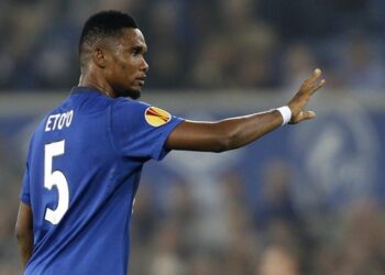 Angleterre : Alexandre Song plane, Eto’o rame