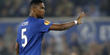 Angleterre : Alexandre Song plane, Eto’o rame