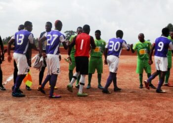 Ligue 2 : quatre clubs descendront en ligue régionale