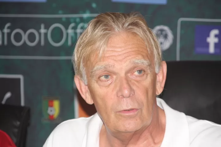Lions indomptables : Finke prépare l’avenir avec les locaux
