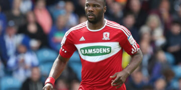 Angleterre : Bassong perd son trône et se blesse, Bikey assure