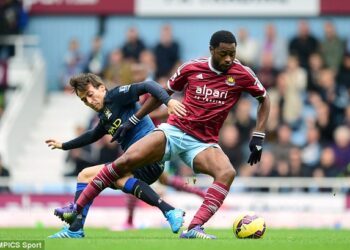 Alex Song: La renaissance à West Ham