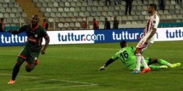 Turquie : Kweuke marque, Sutchuin manque sa chance