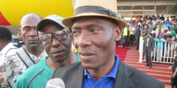 Joseph Antoine Bell : «  Commencer à regarder le proche avenir »