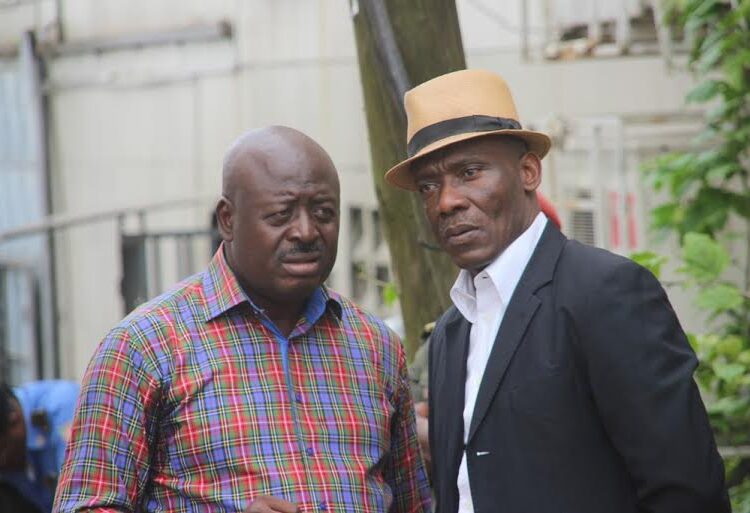 Joseph A. Bell : « battre l’adversaire et l’arbitre en même temps »