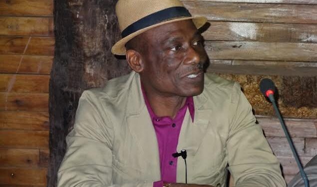 Réunion avec les recalés : Bell et les révélations de Joseph Owona