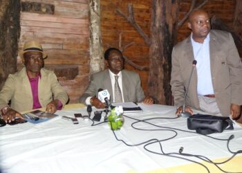 J.A. Bell : le report ? «Un échec du comité. Qu’il démissionne»