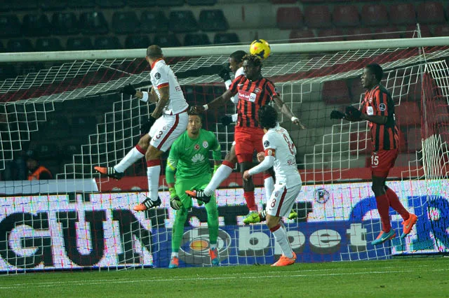 Turquie : Chedjou passe en première, Zoua enfile un but