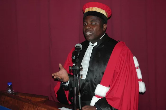 Fécafoot : Mouangué Kobila devra choisir