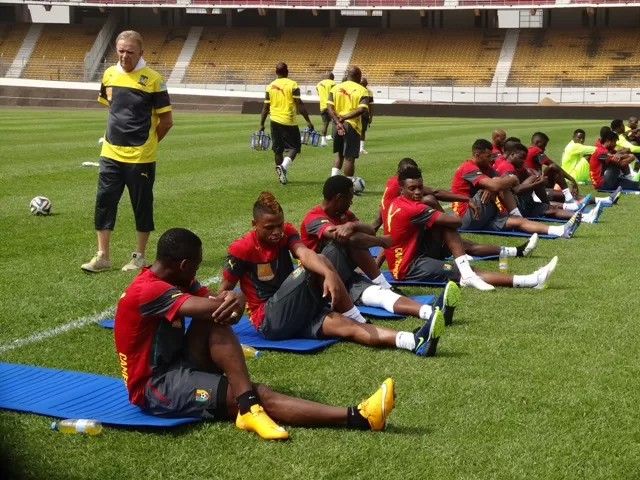 Lions Indomptables: Mardi en images et vidéos