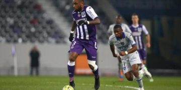 Kana-Biyik: Aussitôt arrivé, aussitôt blessé