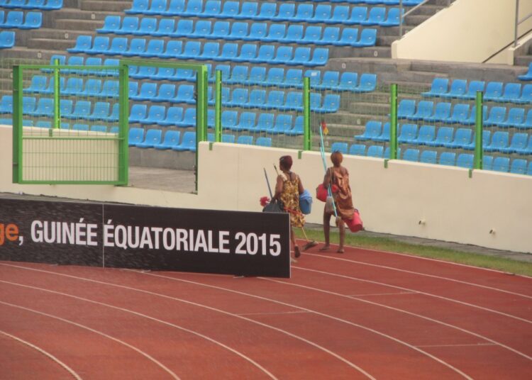 Malabo: Traitement princier pour un gazon de qualité