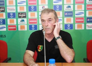 Guinée – Michel Dussuyer : « Il me semble qu&rsquo;il y avait deux penaltys »