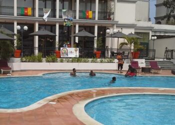 Ambiance de la tanière : piscine et décrassage (vidéo)