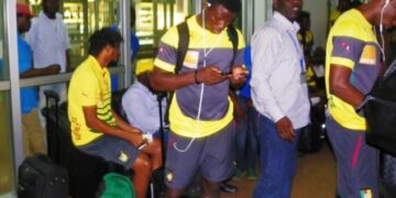 Yaoundé : joueurs et staff abandonnés à la vindicte populaire (vidéo)