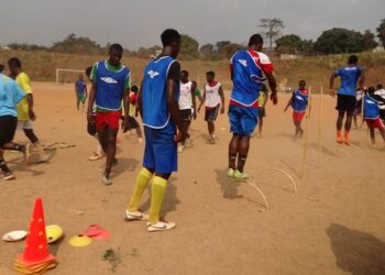 Ngoa-Ekellé: Apejes démarre avec son minibus
