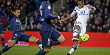 France : Clinton Njie frappe Paris, Ibra réplique