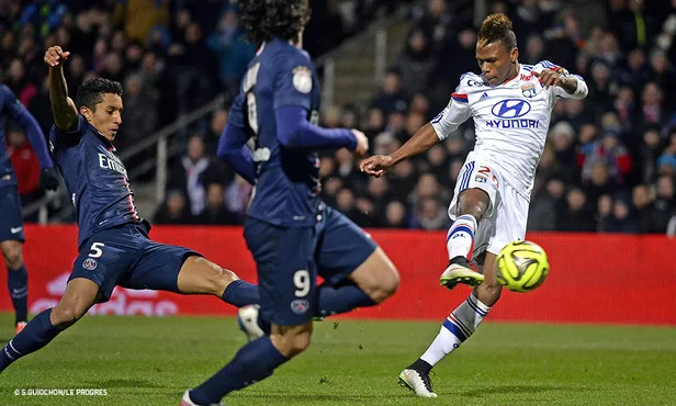 France : Clinton Njie frappe Paris, Ibra réplique