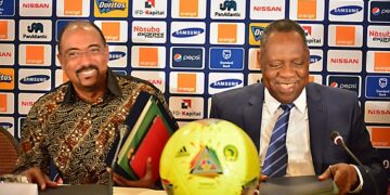 Cameroun : Issa Hayatou honoré par ONU/SIDA