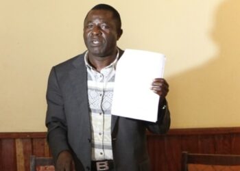 Election à la Fécafoot : Robert Atah contre Tombi ?