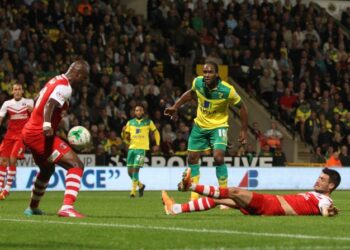 Angleterre : Bassong domine Bikey sur le fil