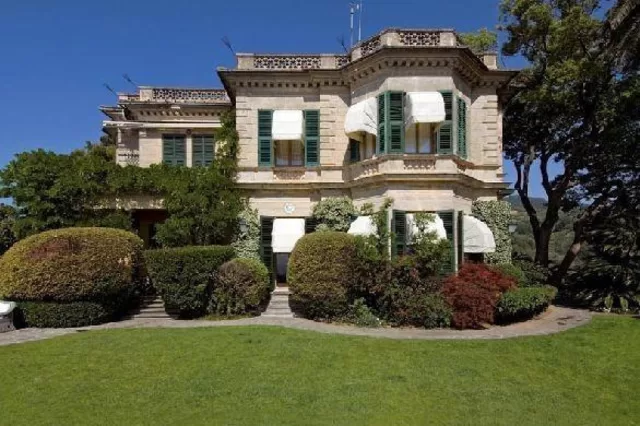 Divers: Samuel Eto’o et la maison hantée