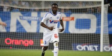 OM : Nkoulou bientôt opéré du genou gauche ?