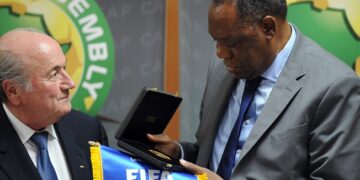 Caf : Issa Hayatou dans le Panthéon de la gloire du sport africain
