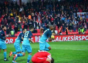 Turquie : Kweuke marque de l’infirmerie, Webo stoppe Chedjou