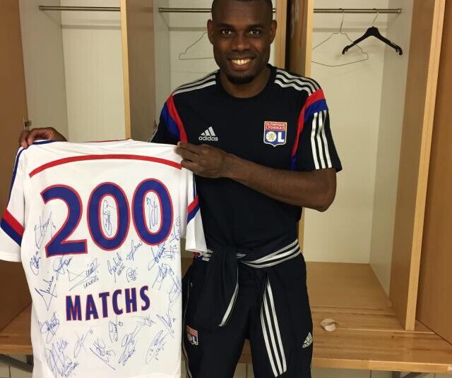 OL : Henri Bedimo a fêté son 200e match en Ligue 1