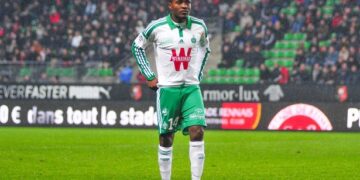 Saint-Etienne : Nguemo offre son maillot (twitter)
