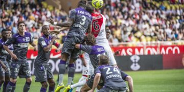 France : Kana-Biyik assène un «Tchakap» à Dirar et voit rouge (vidéo)